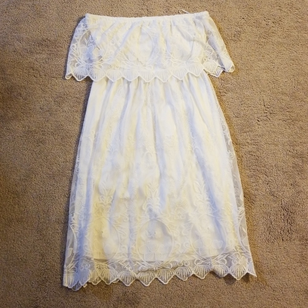 Express Off White Lace Strapless Dress